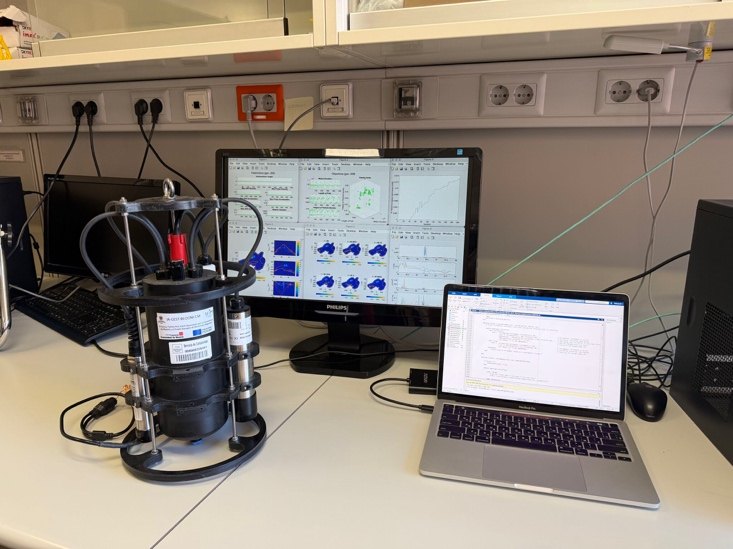 Cyanobacteria sensor module from the vehicle